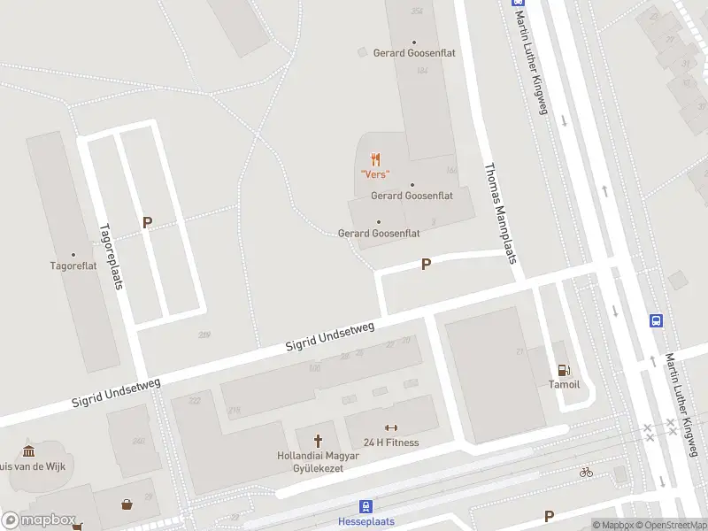 Ambulance met grote spoed naar de Sigrid Undsetweg in Rotterdam