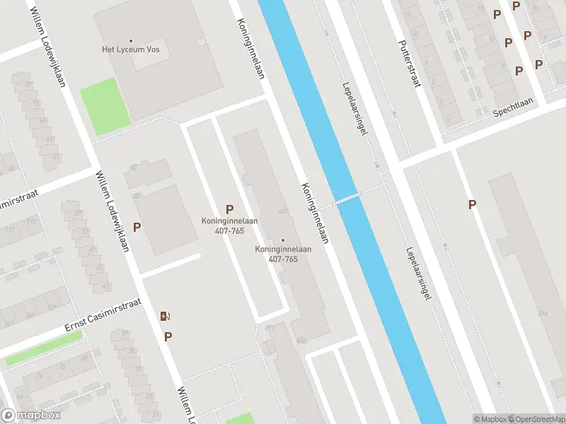 Ambulance met gepaste spoed naar de Koninginnelaan in Vlaardingen