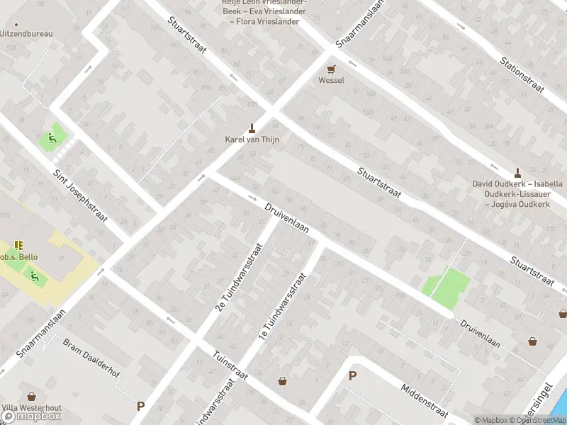 Ambulance met grote spoed naar de Snaarmanslaan in Alkmaar