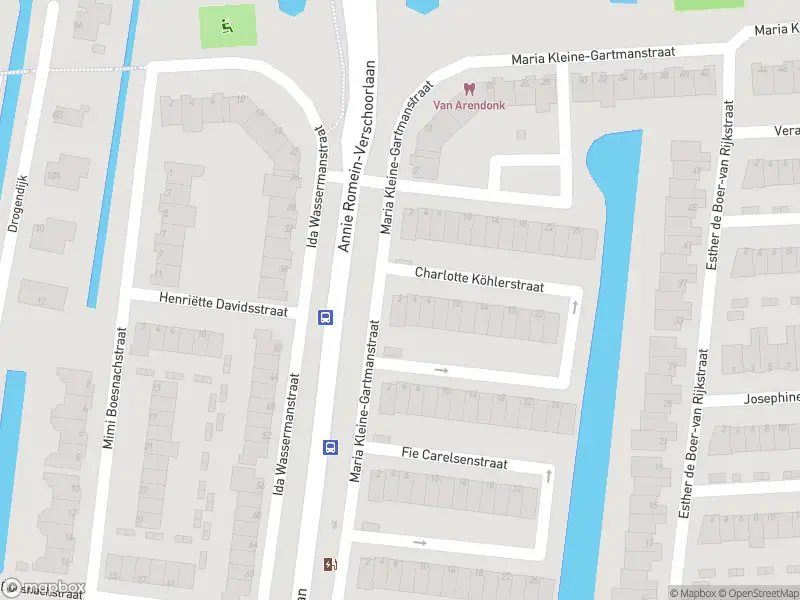 Ambulance met grote spoed naar de Charlotte Köhlerstraat in Spijkenisse