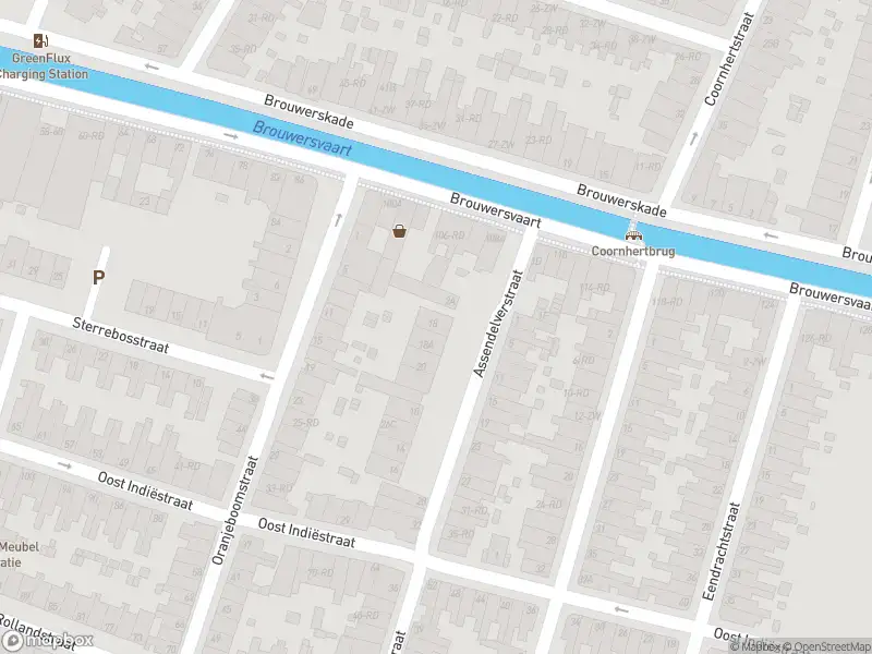 Ambulance met gepaste spoed naar de Leidsestraat in Haarlem