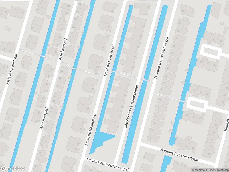 Ambulance met grote spoed naar de Jacob de Haanstraat in Rotterdam