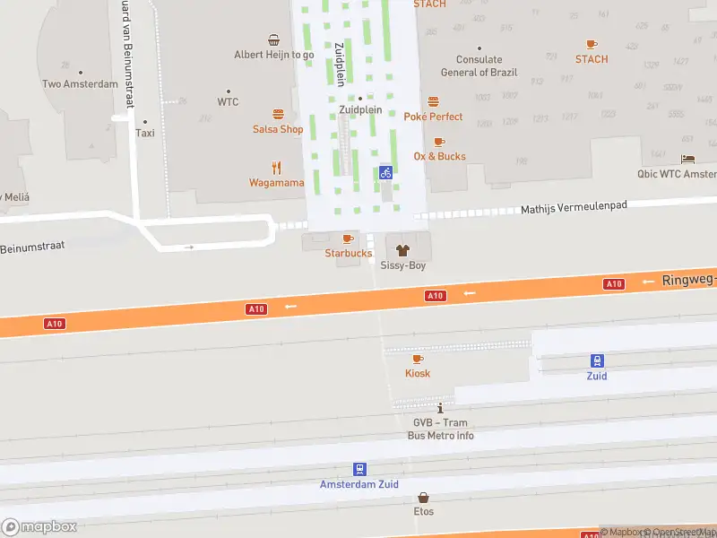 Ambulance met gepaste spoed naar de Zuidplein in Amsterdam