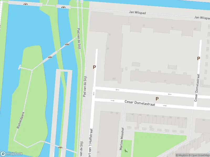 Brandweer met gepaste spoed naar de Robert van 't Hoffstraat in Rotterdam vanwege wateroverlast