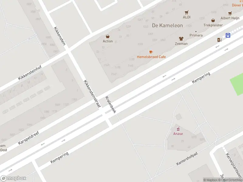 Ambulance met gepaste spoed naar de Karspeldreef in Amsterdam