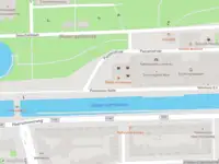 Ambulance met grote spoed naar de Polonceau-kade in Amsterdam