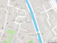 Ambulance met gepaste spoed naar de Zakstraat in Haarlem