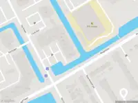 Ambulance met grote spoed naar de Kerklaan in Capelle aan den IJssel