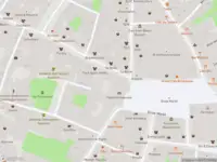 Ambulance met gepaste spoed naar de Lange Veerstraat in Haarlem