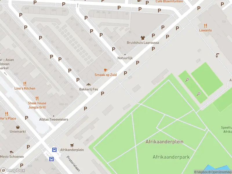 Ambulance met gepaste spoed naar de Paul Krugerstraat in Rotterdam