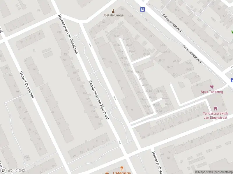 Brandweer met grote spoed naar de Rembrandt van Rijnstraat in Groningen vanwege afhijsen patient