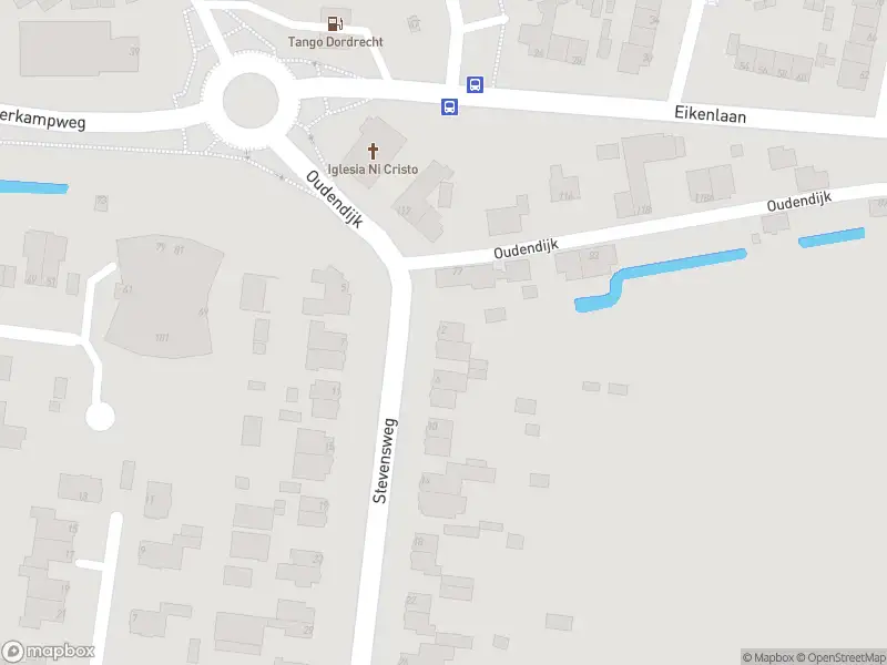 Ambulance met gepaste spoed naar de Stevensweg in Dordrecht