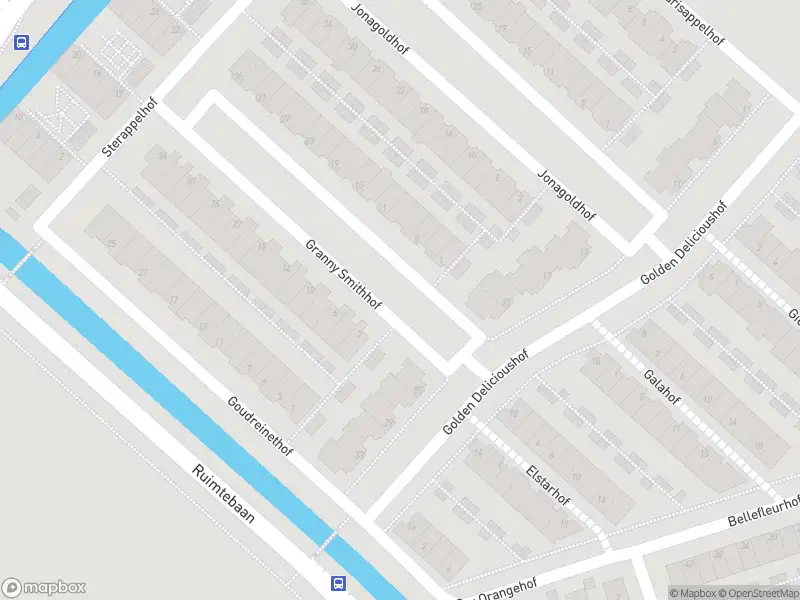 Ambulance met grote spoed naar de Granny Smithhof in Zoetermeer