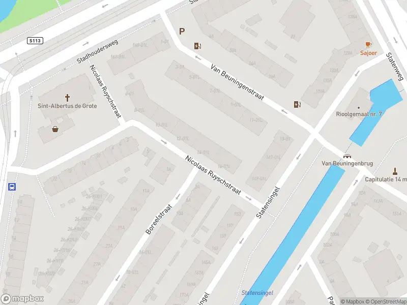 Ambulance met gepaste spoed naar de Nicolaas Ruyschstraat in Rotterdam