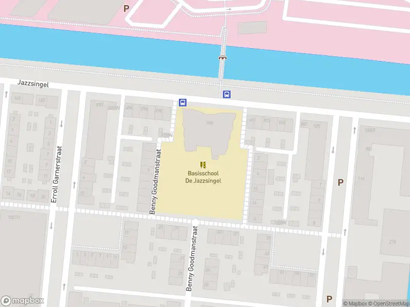 Brandweer met gepaste spoed naar de Benny Goodmanstraat in Utrecht vanwege wateroverlast