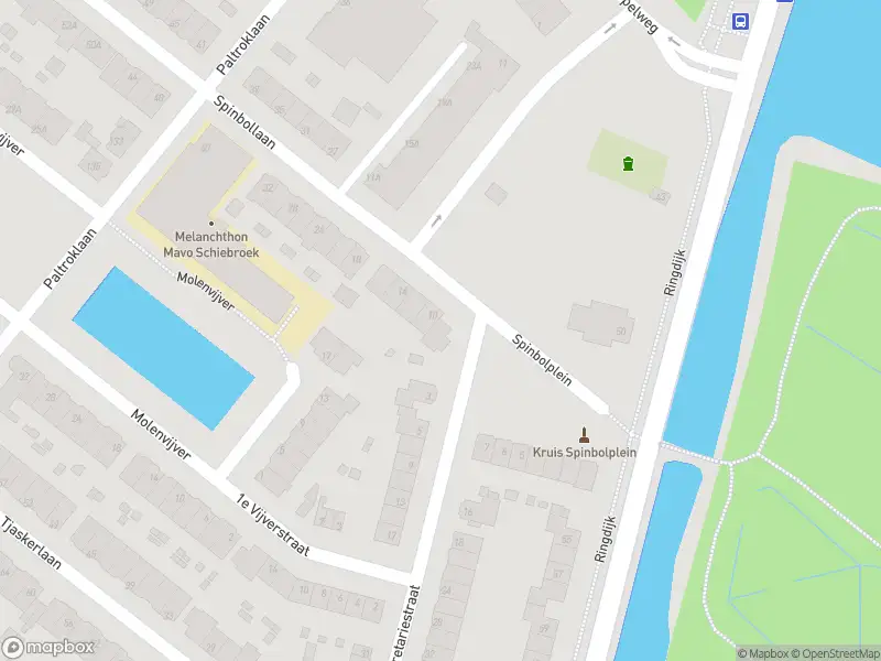 Ambulance met grote spoed naar de Spinbollaan in Rotterdam