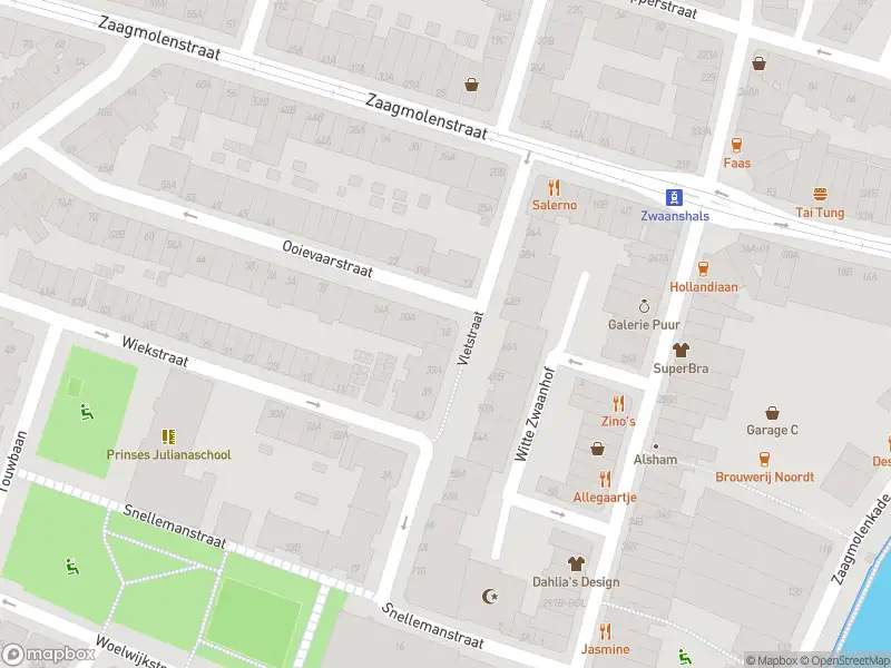 Ambulance met gepaste spoed naar de Ooievaarstraat in Rotterdam