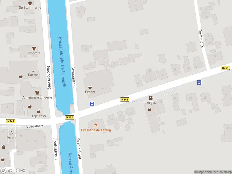 Politie met gepaste spoed naar de Tonnendijk in Vroomshoop vanwege aanrijding met letsel