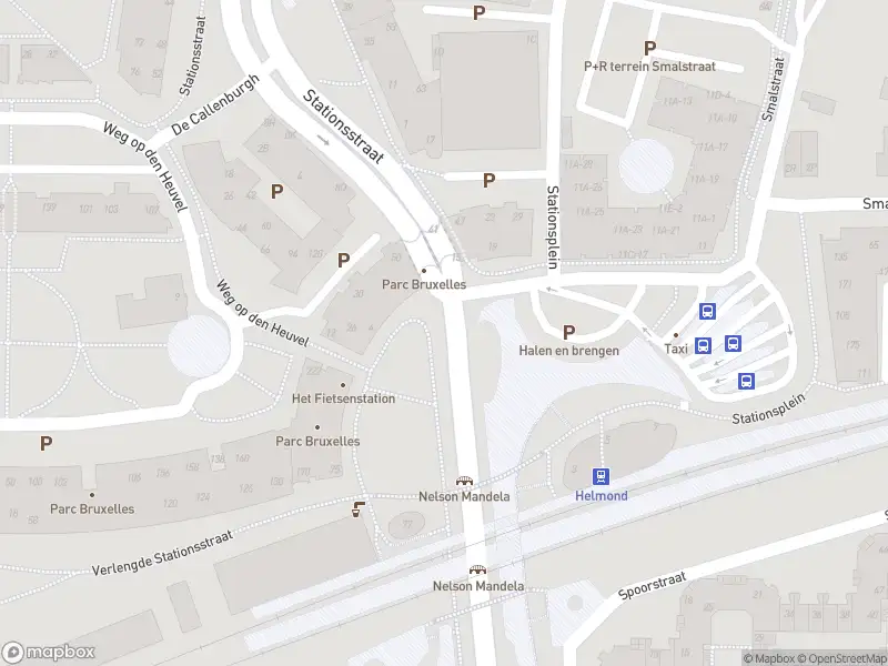 Ambulance met gepaste spoed naar de Stationsplein in Helmond