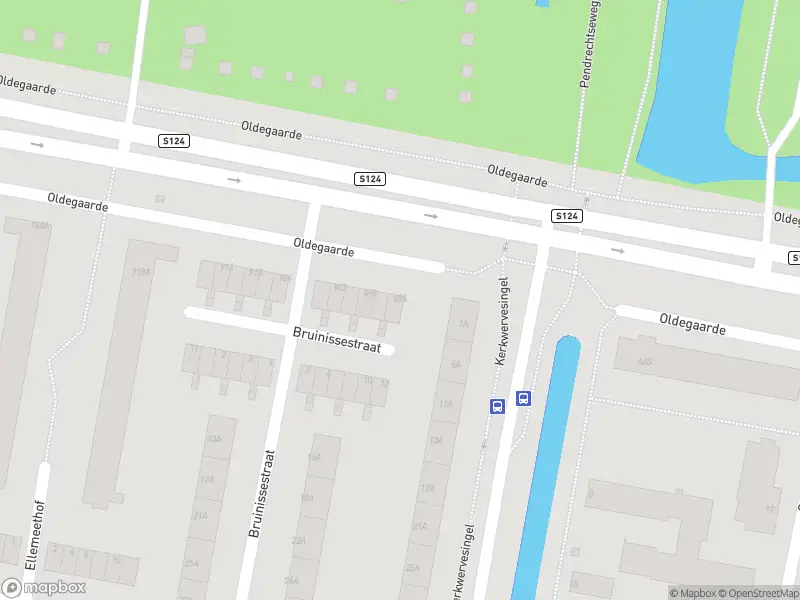 Ambulance met gepaste spoed naar de Oldegaarde in Rotterdam