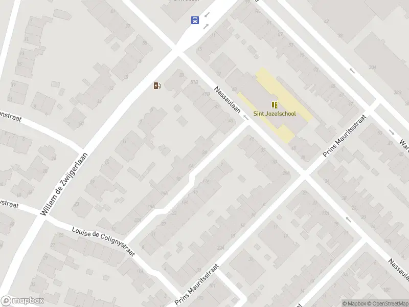 Ambulance met gepaste spoed naar de Amalia van Solmsstraat in Schiedam