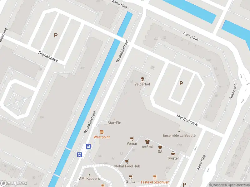 Ambulance met grote spoed naar de Westwijkstraat in Amstelveen