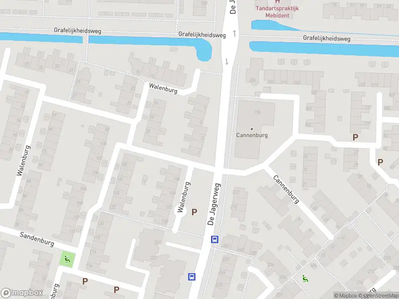 Ambulance met grote spoed naar de Walenburg in Dordrecht