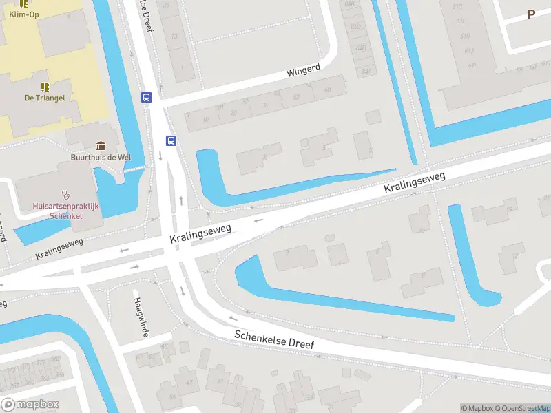 Ambulance met gepaste spoed naar de Kralingseweg in Capelle aan den IJssel