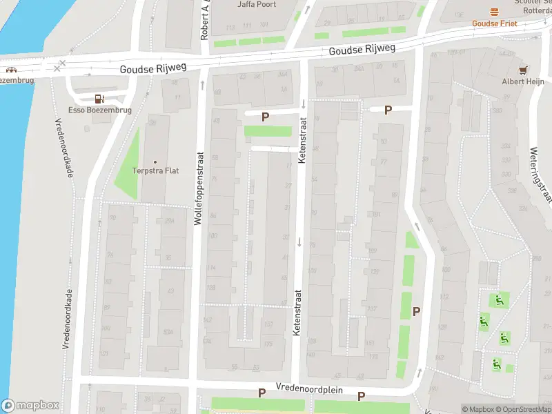 Ambulance met gepaste spoed naar de Ketenstraat in Rotterdam