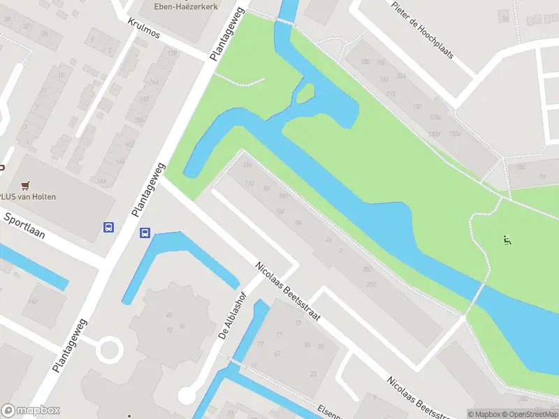 Ambulance met gepaste spoed naar de Nicolaas Beetsstraat in Alblasserdam