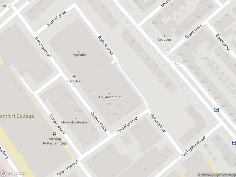 Brandweer met gepaste spoed naar de Batterijstraat in Rotterdam vanwege een buitenbrand