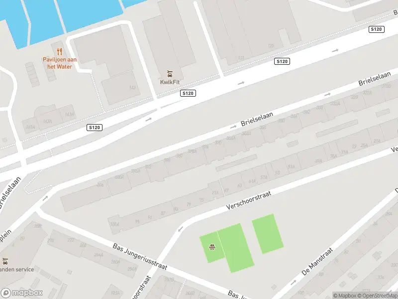 Ambulance met gepaste spoed naar de Brielselaan in Rotterdam