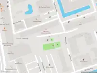 Ambulance met grote spoed naar de Artemisstraat in Delft