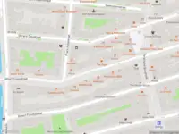 Ambulance met grote spoed naar de Pieter Lodewijk Takstraat in Amsterdam