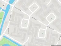 Ambulance met grote spoed naar de Kievitplantsoen in Volendam