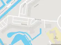 Ambulance met grote spoed naar de Purmerhoek in Capelle aan den IJssel