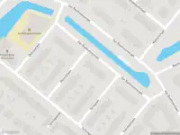 Ambulance met grote spoed naar de Van Beethovensingel in Rotterdam