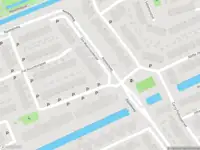 Ambulance met gepaste spoed naar de Slot Moermondstraat in Schiedam