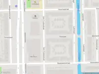 Ambulance met gepaste spoed naar de Tienenpad in Amsterdam