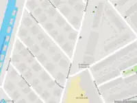 Ambulance met grote spoed naar de Goudbalpad in Amsterdam