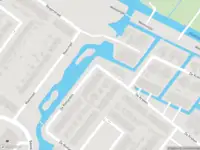 Ambulance met grote spoed naar de De Rietlanden in Alblasserdam