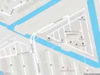 Ambulance met gepaste spoed naar de Van Damplein in Purmerend