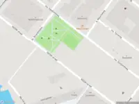 Ambulance met grote spoed naar de tt. Neveritaweg in Amsterdam