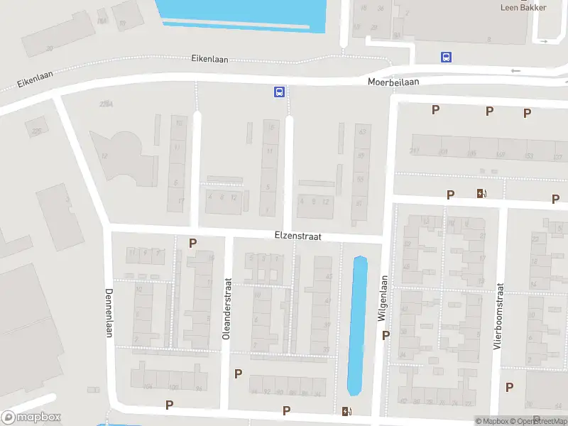 Ambulance met grote spoed naar de Esdoornstraat in Alphen aan den Rijn