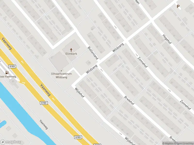 Ambulance met grote spoed naar de Bredehof in Rotterdam