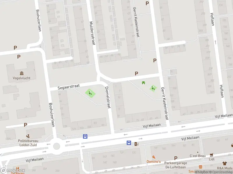 Ambulance met grote spoed naar de Diemelstraat in Leiden