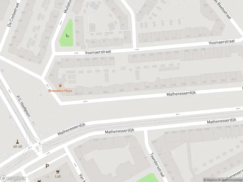 Ambulance met gepaste spoed naar de Mathenesserdijk in Rotterdam