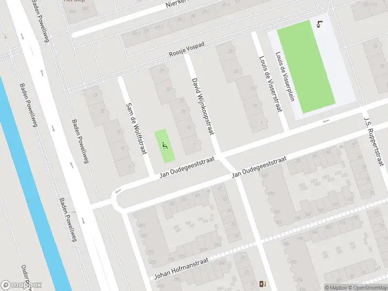 Ambulance met gepaste spoed naar de David Wijnkoopstraat in Amsterdam