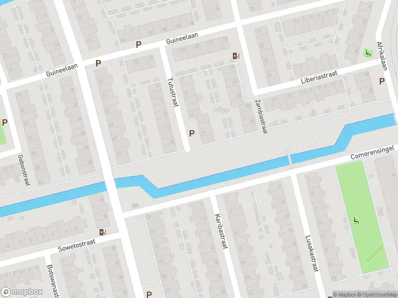 Ambulance met grote spoed naar de Zambezilaan in Delft