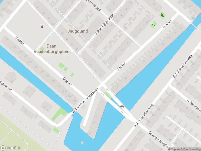 Ambulance met grote spoed naar de Daan Roodenburghplein in Amsterdam